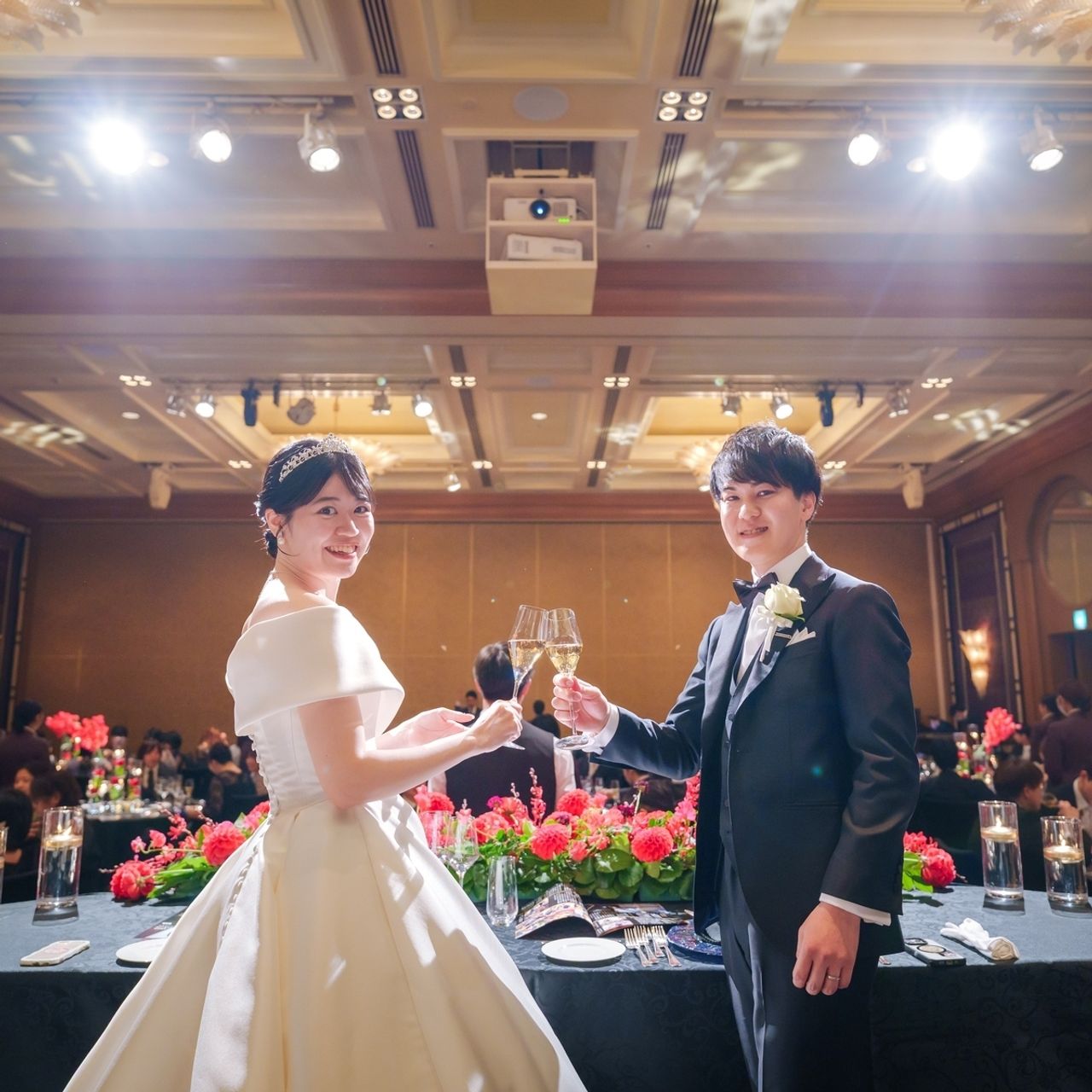 披露宴パーティのカバー写真