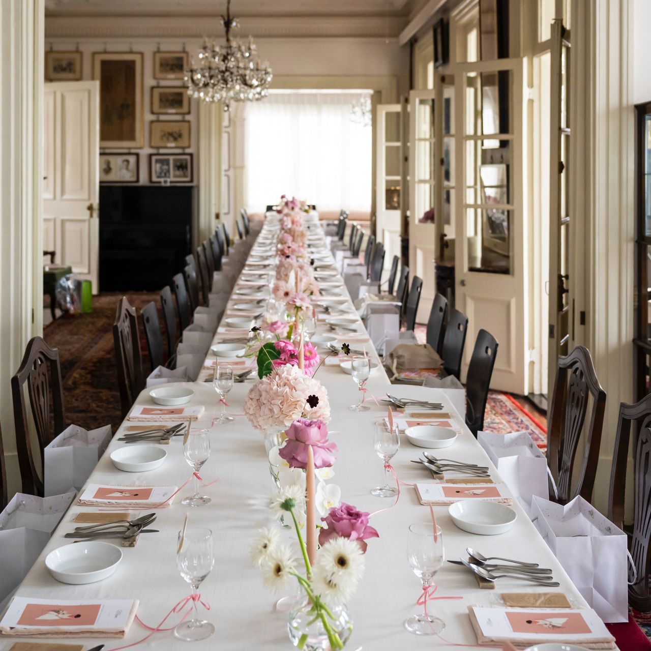 披露宴パーティのカバー写真