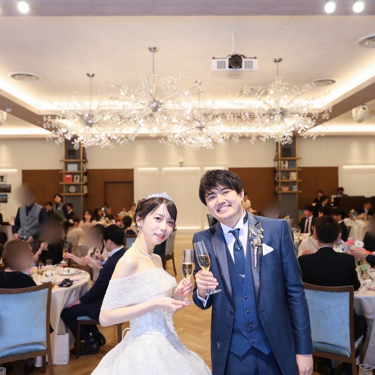 披露宴パーティのカバー写真