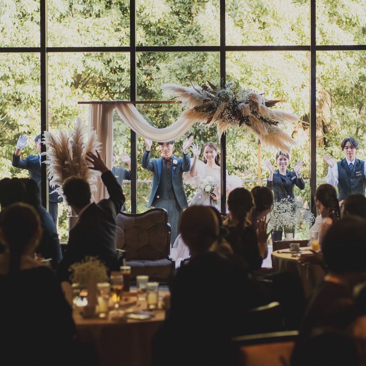 披露宴パーティのカバー写真
