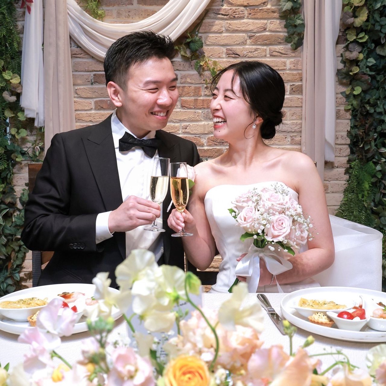 披露宴パーティのカバー写真