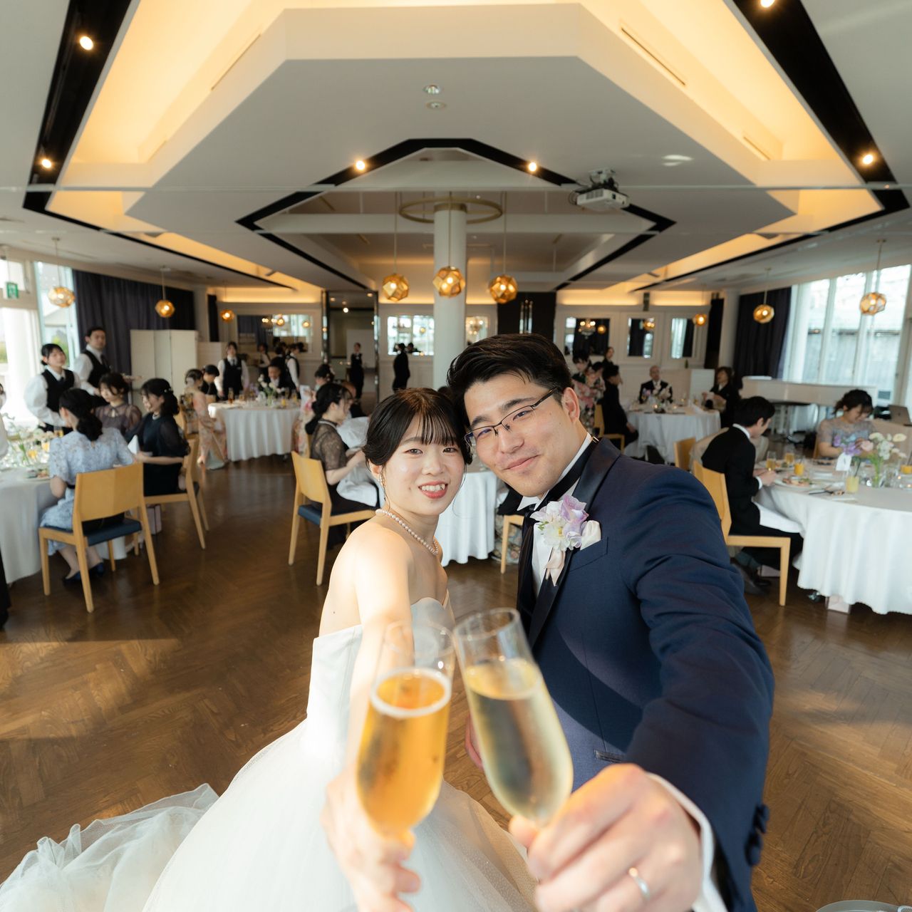 披露宴パーティのカバー写真