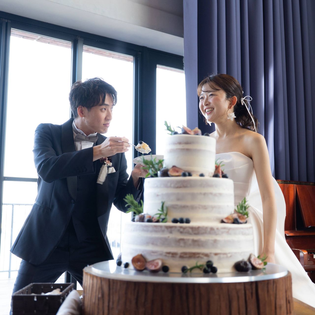 披露宴パーティのカバー写真