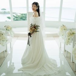 白の教会で挙げたsa.ki__wdさんの結婚披露宴・挙式カバー写真3枚目