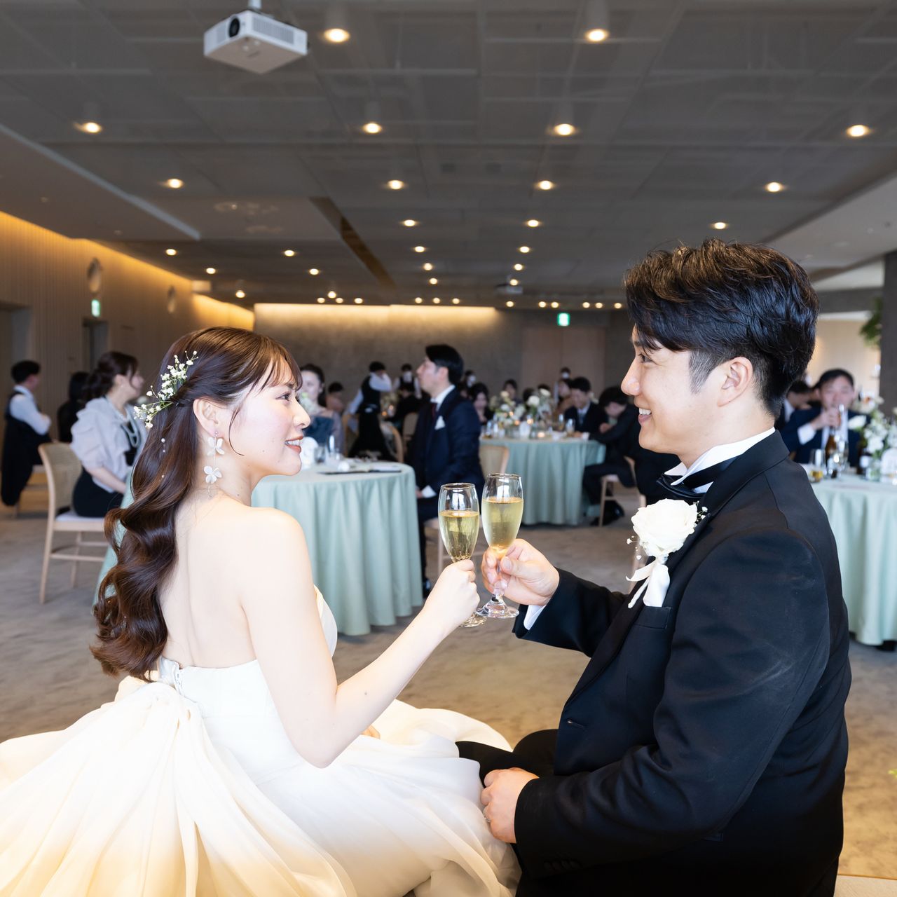 披露宴パーティのカバー写真