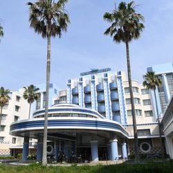 ディズニーアンバサダー®️ホテルで挙げたem_782さんの結婚披露宴・挙式カバー写真2枚目
