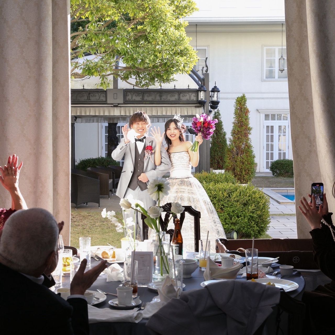 披露宴パーティのカバー写真