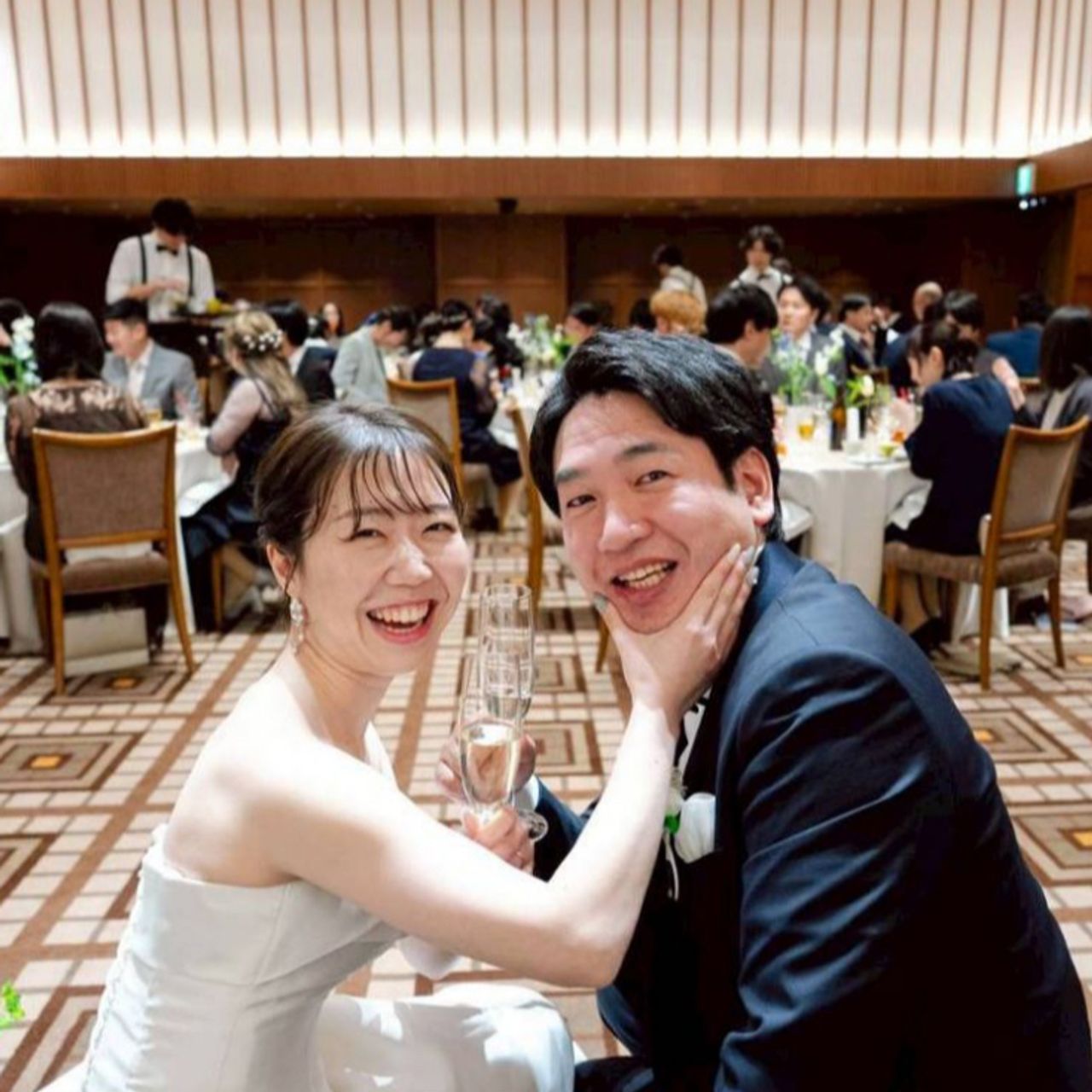 披露宴パーティのカバー写真