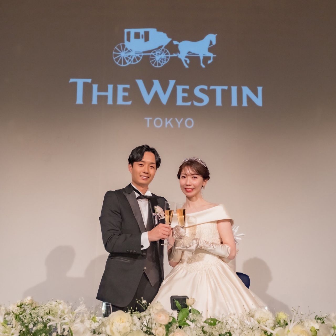 披露宴パーティのカバー写真