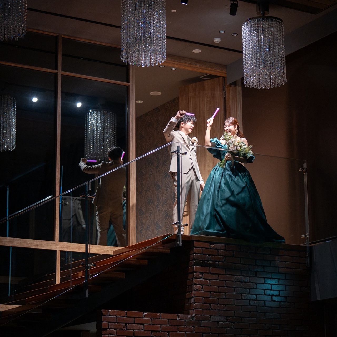 披露宴パーティのカバー写真