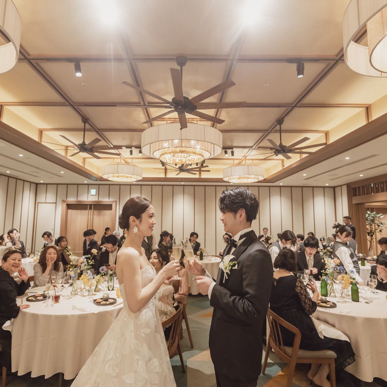 披露宴パーティのカバー写真