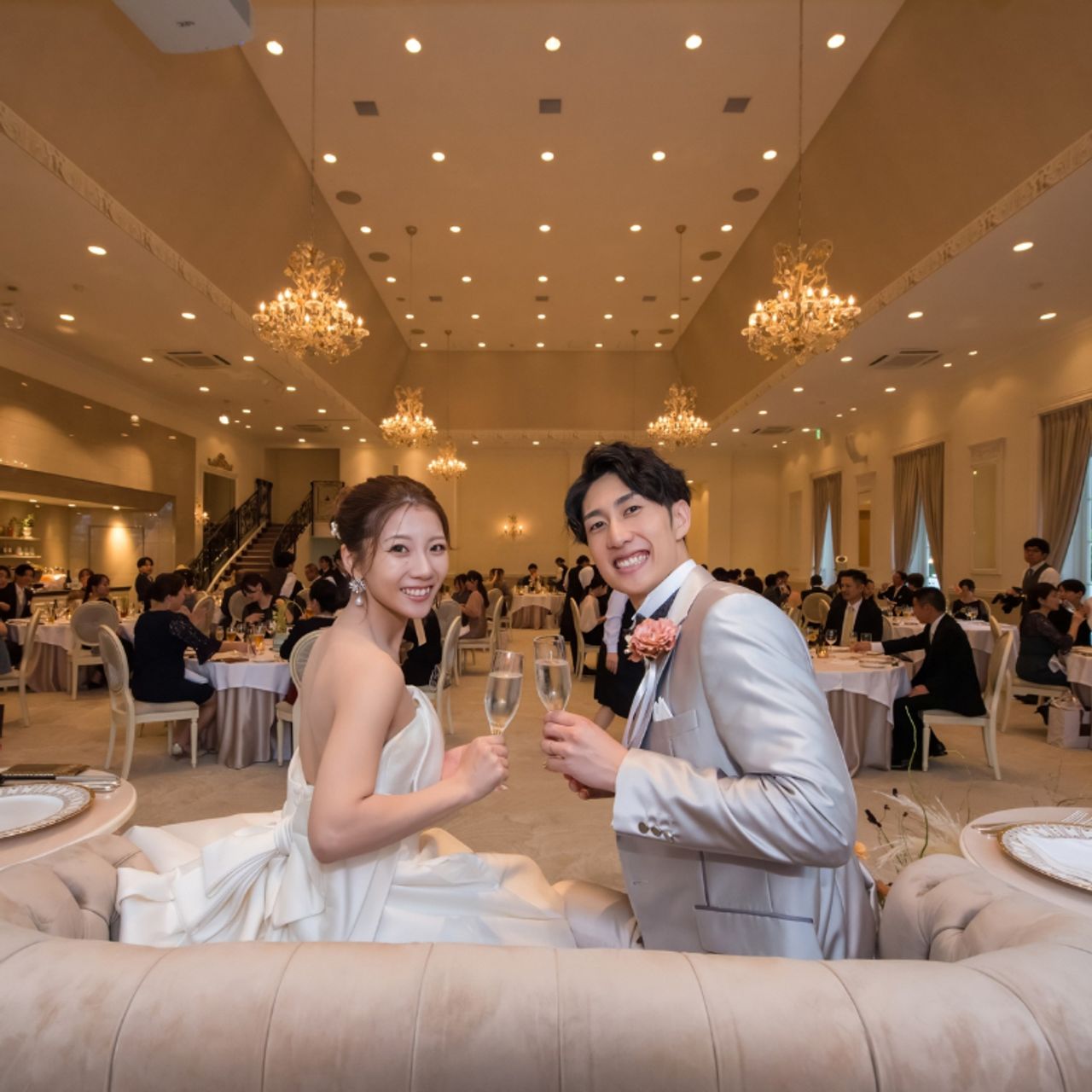 披露宴パーティのカバー写真