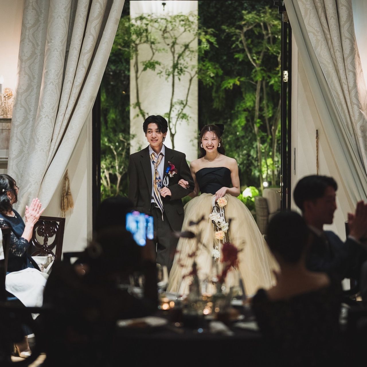 披露宴パーティのカバー写真