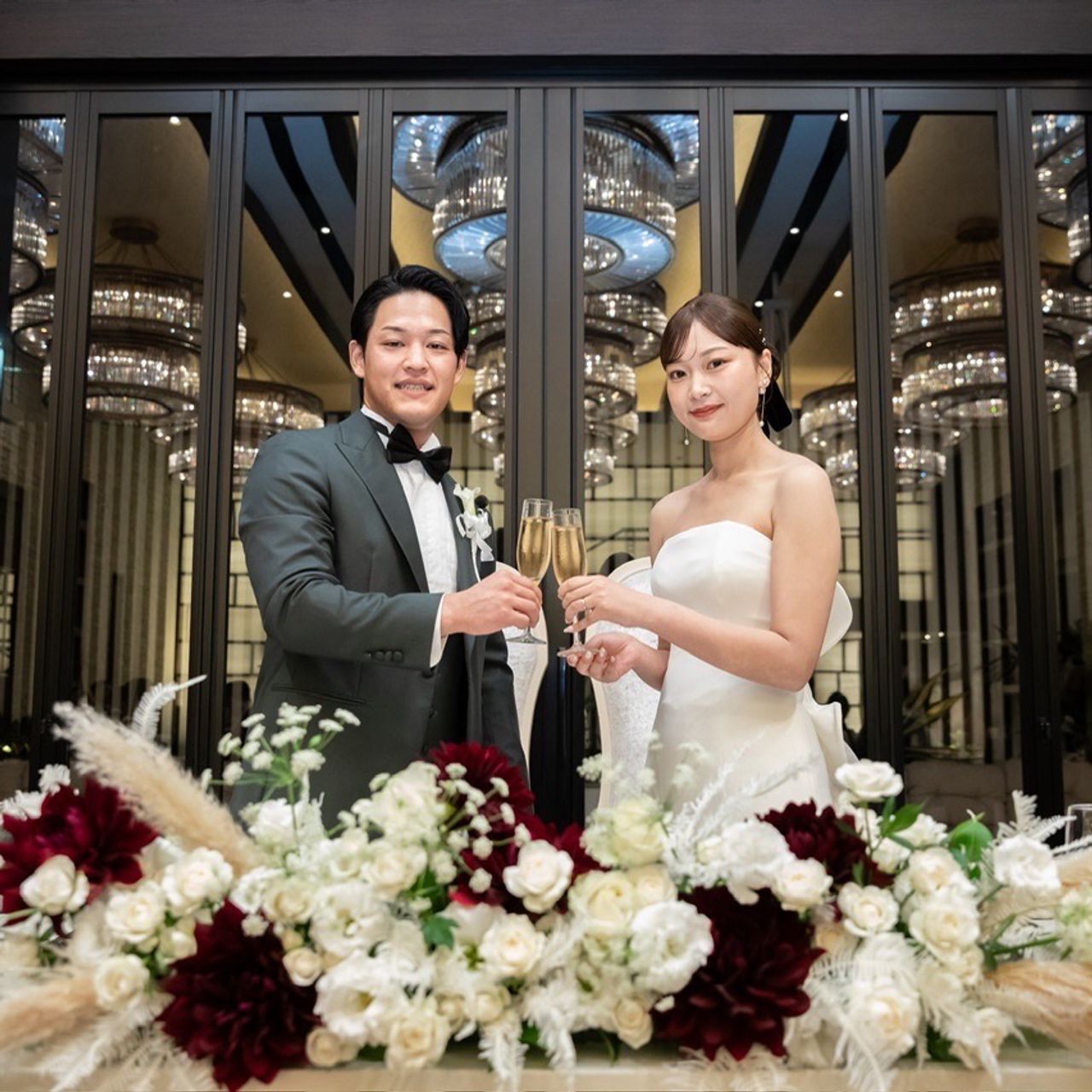 披露宴パーティのカバー写真