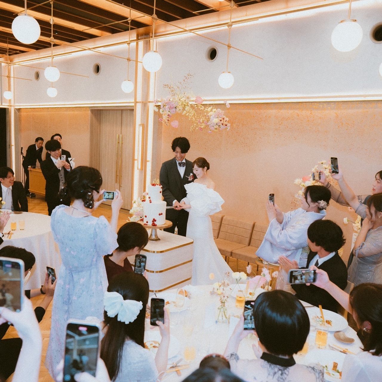 披露宴パーティのカバー写真