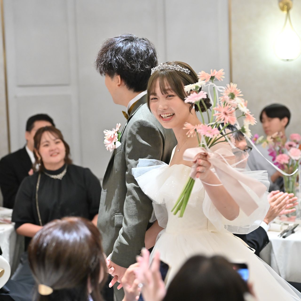 披露宴パーティのカバー写真