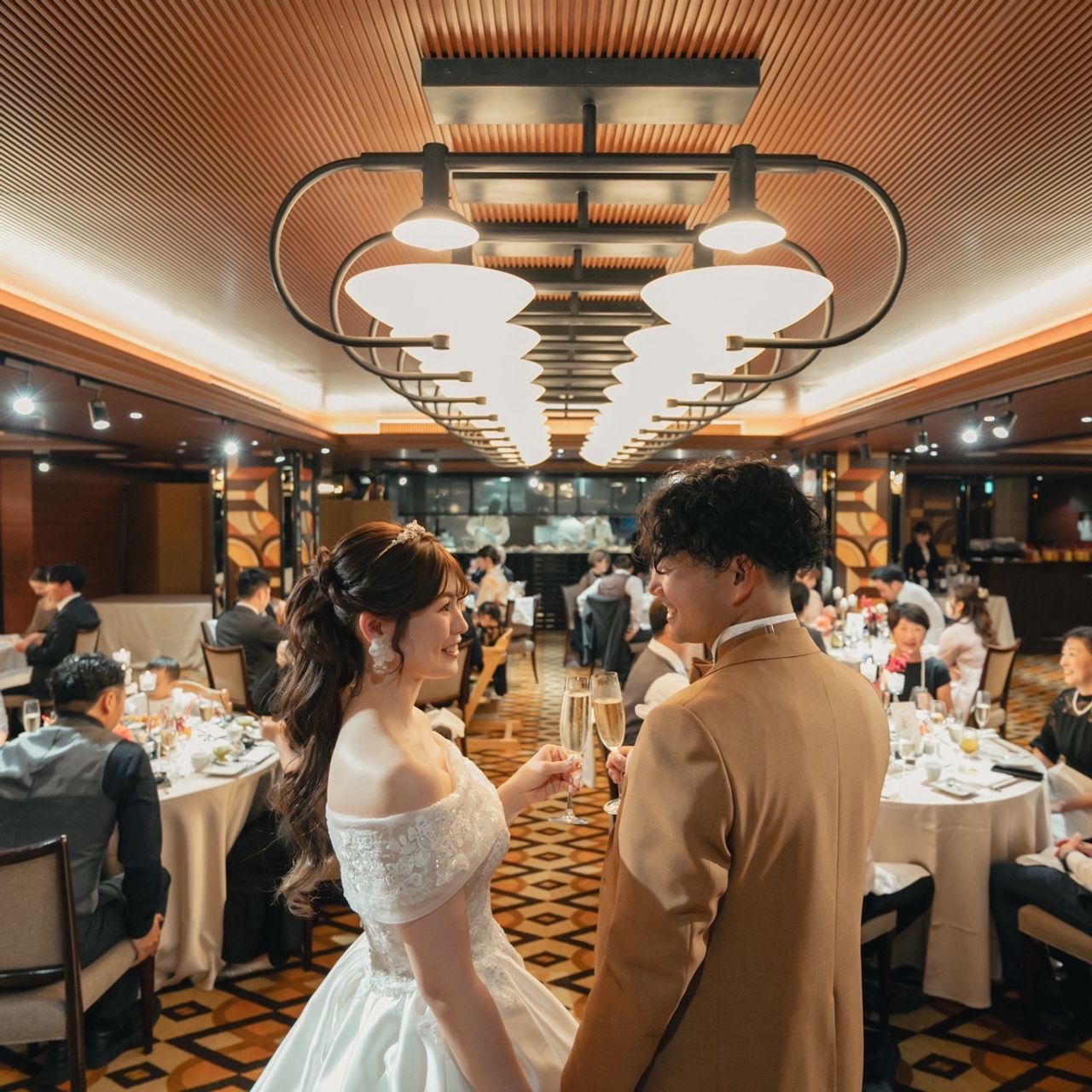 披露宴パーティのカバー写真