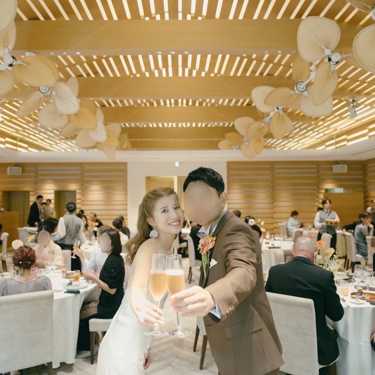 披露宴パーティのカバー写真