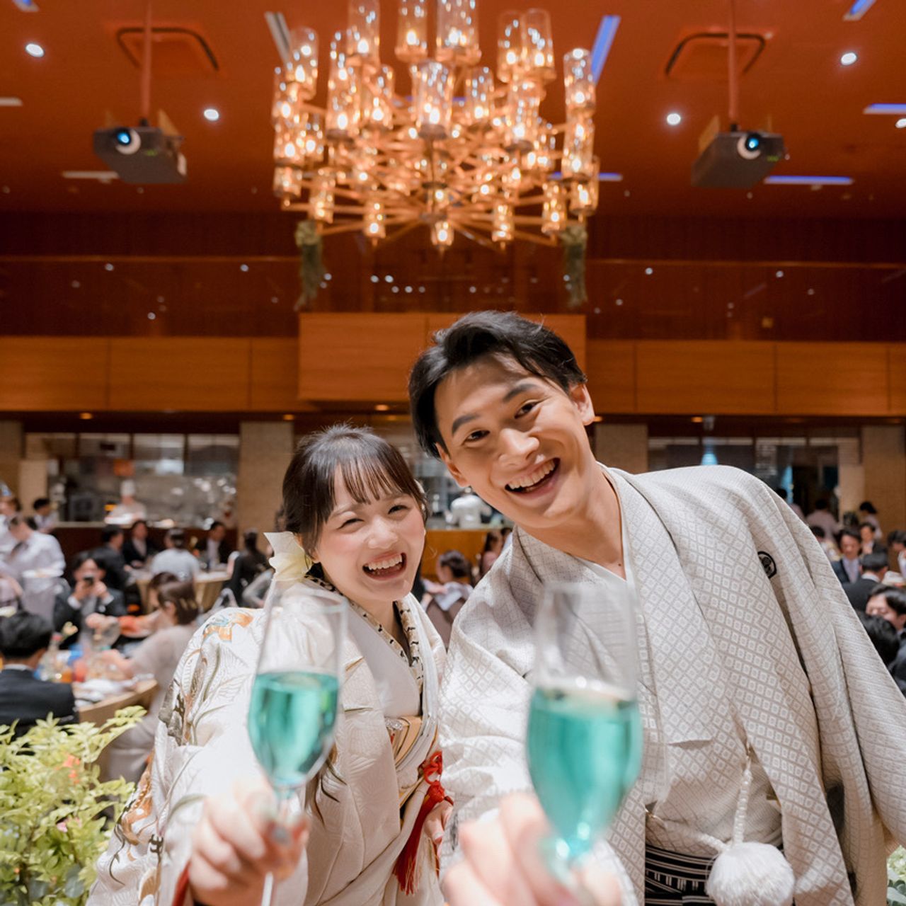 披露宴パーティのカバー写真