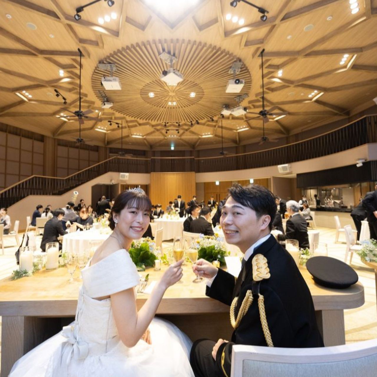 披露宴パーティのカバー写真