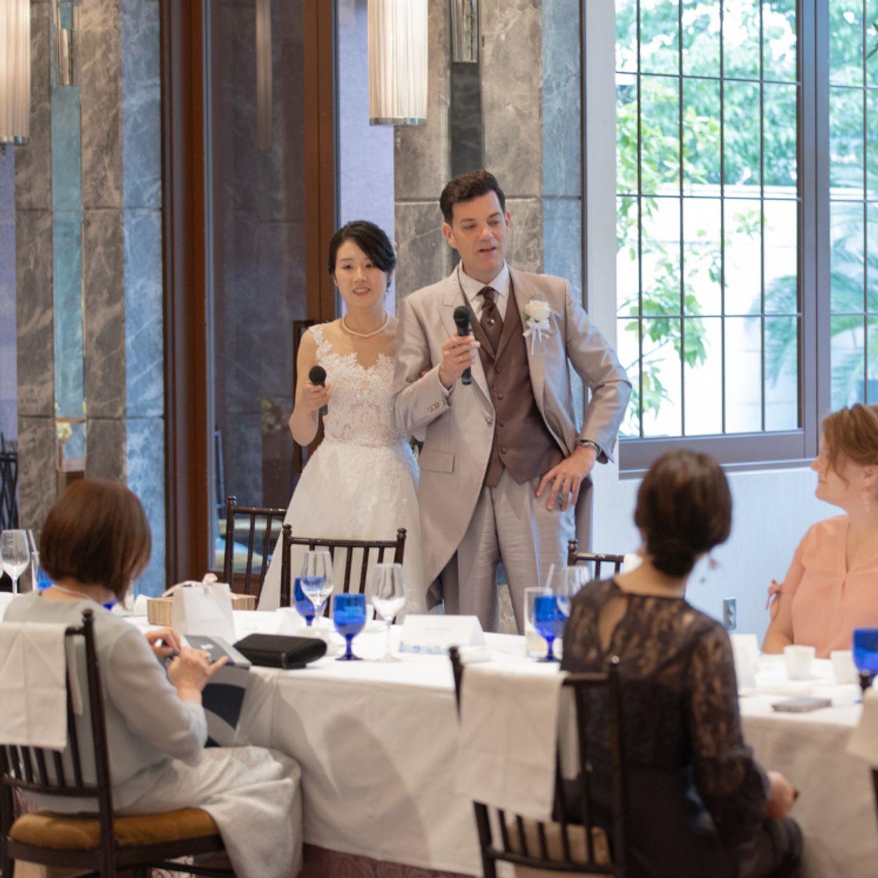 披露宴パーティのカバー写真