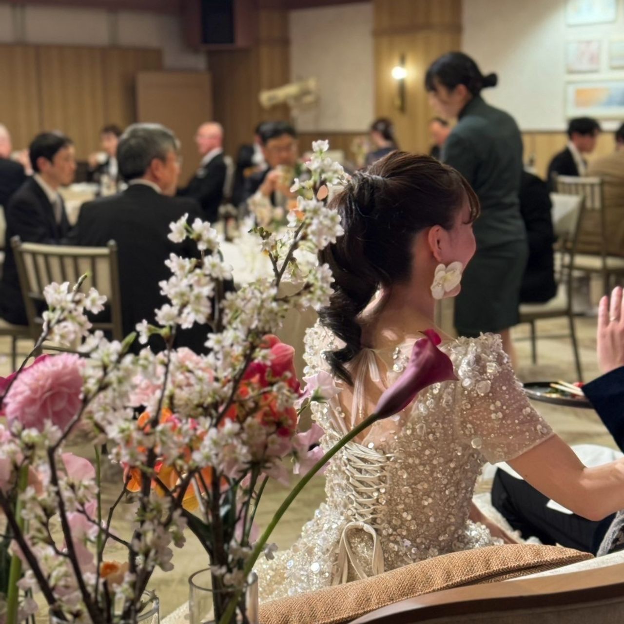 披露宴パーティのカバー写真