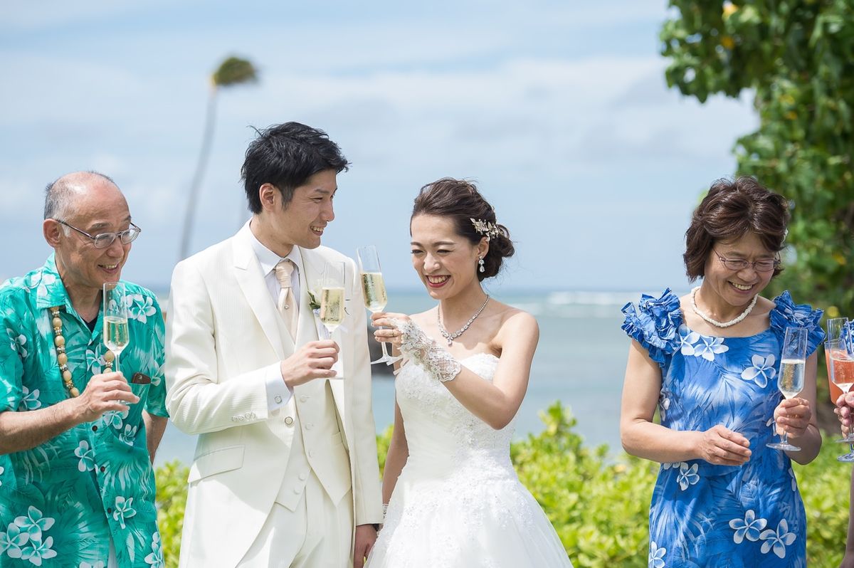 ハワイ結婚式の費用総額はいくら？内訳からゲストの旅費負担まで徹底解説 結婚式準備はウェディングニュース