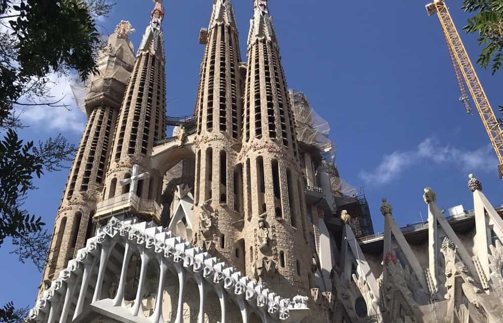 ”情熱の国”スペインで感動の新婚旅行を♡のカバー写真 0.6438631790744467