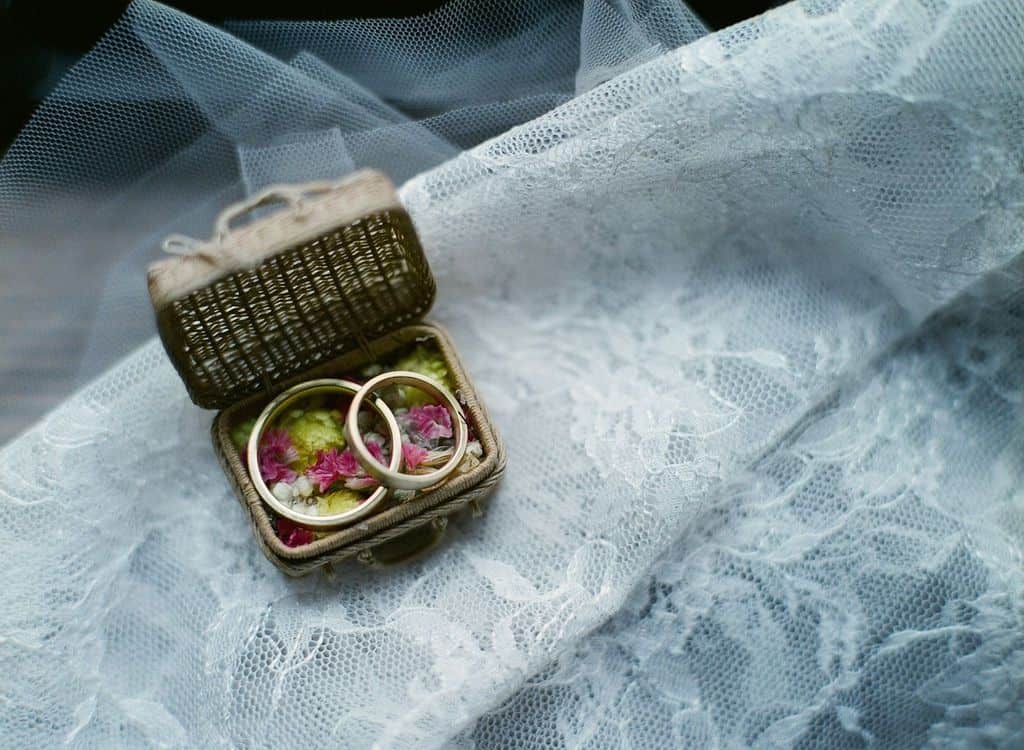 素材で選ぶ結婚指輪☆気になるメリットデメリットを紹介のカバー写真 0.732421875
