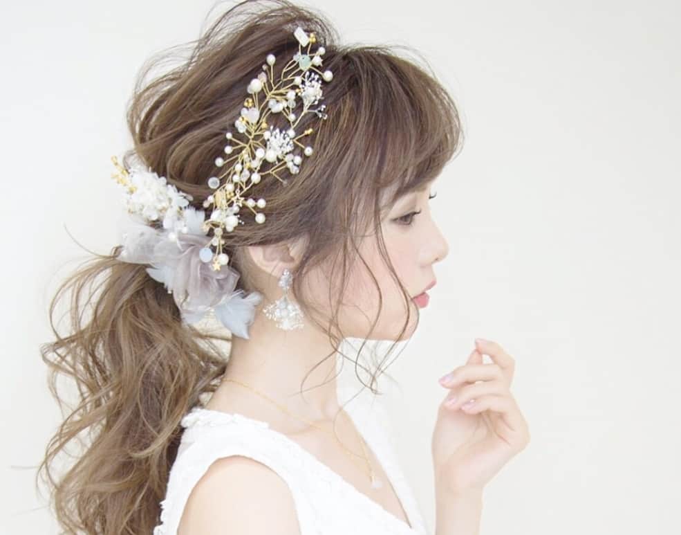 ナチュラル可愛い 小枝アクセサリーを使ったヘアアレンジ17選 結婚式準備はウェディングニュース