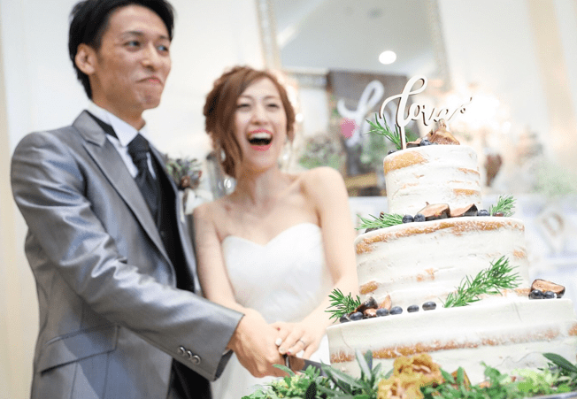 みんなの実例 お洒落な先輩花嫁のケーキ入刀シーンまとめ 結婚式準備はウェディングニュース