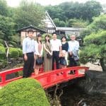 何を着るべき?顔合わせ食事会の服装マナー&ベストなコーデ特集のアイキャッチ画像