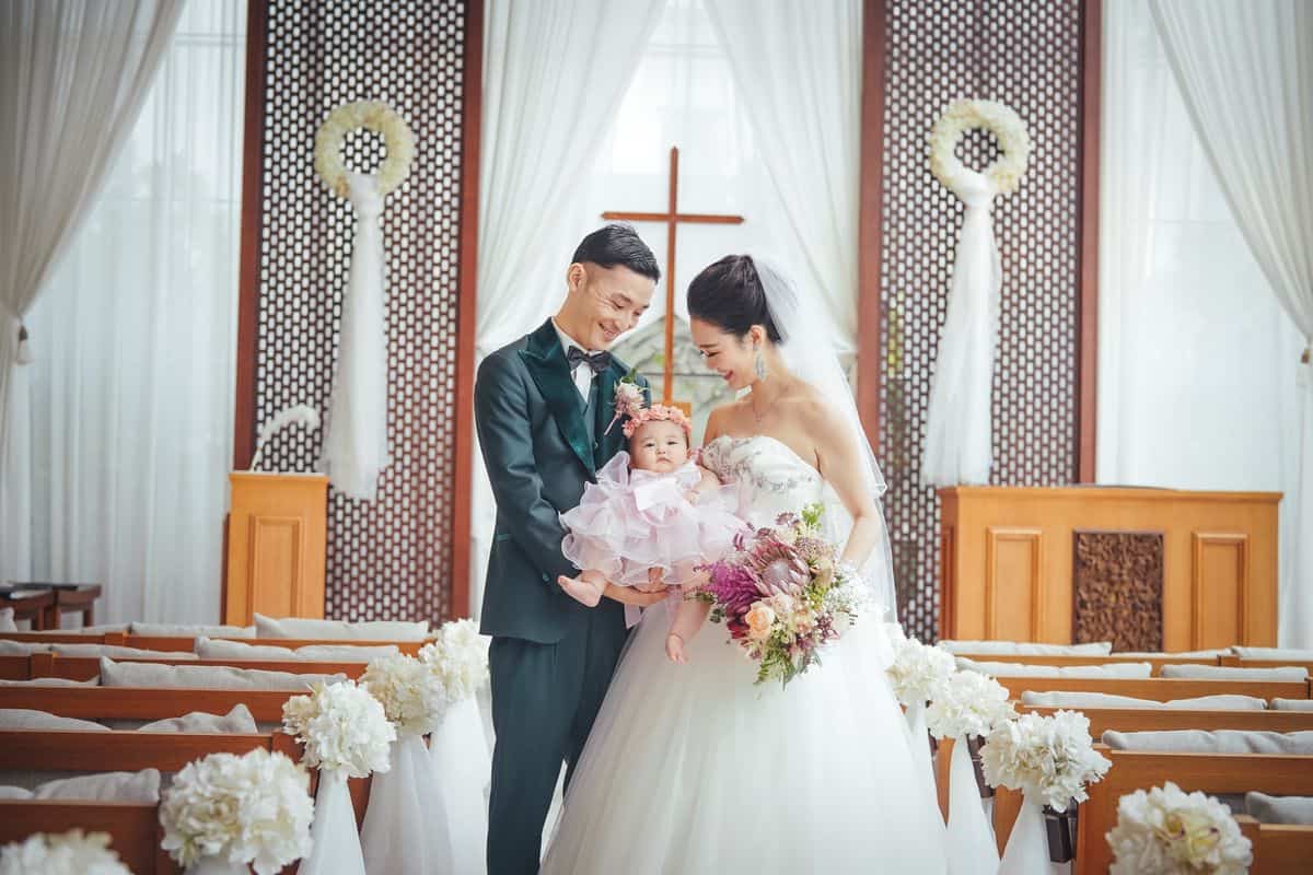 《授かり婚》結婚報告から新婚旅行までの段取りを紹介♡のカバー写真 0.6666666666666666