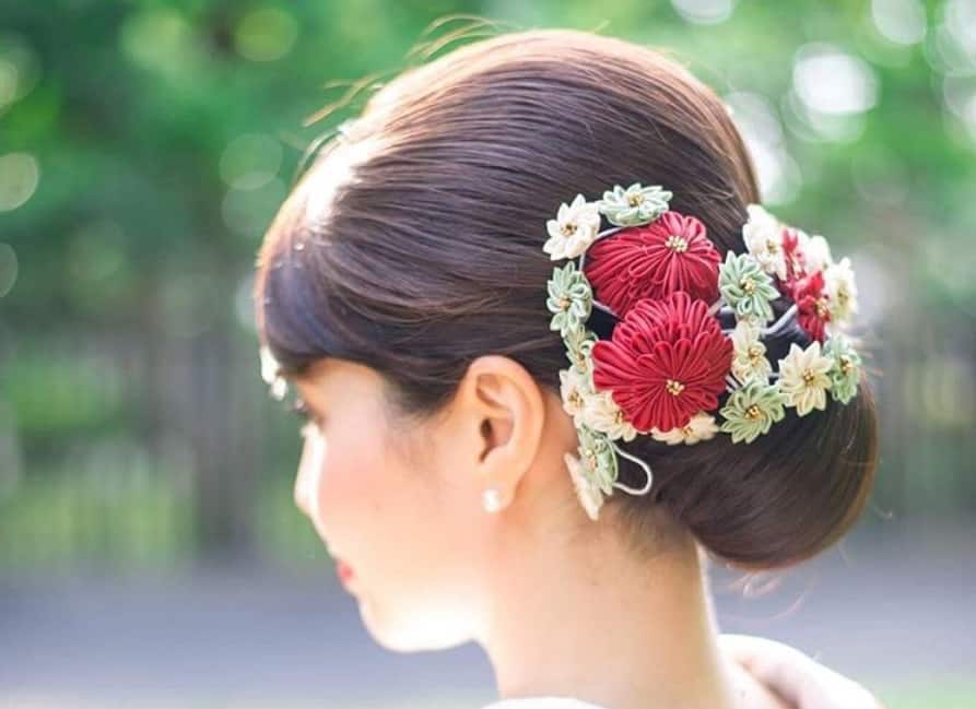 つまみ細工が美しい 和装ヘアアレンジにおすすめの髪飾り10選 結婚式準備はウェディングニュース