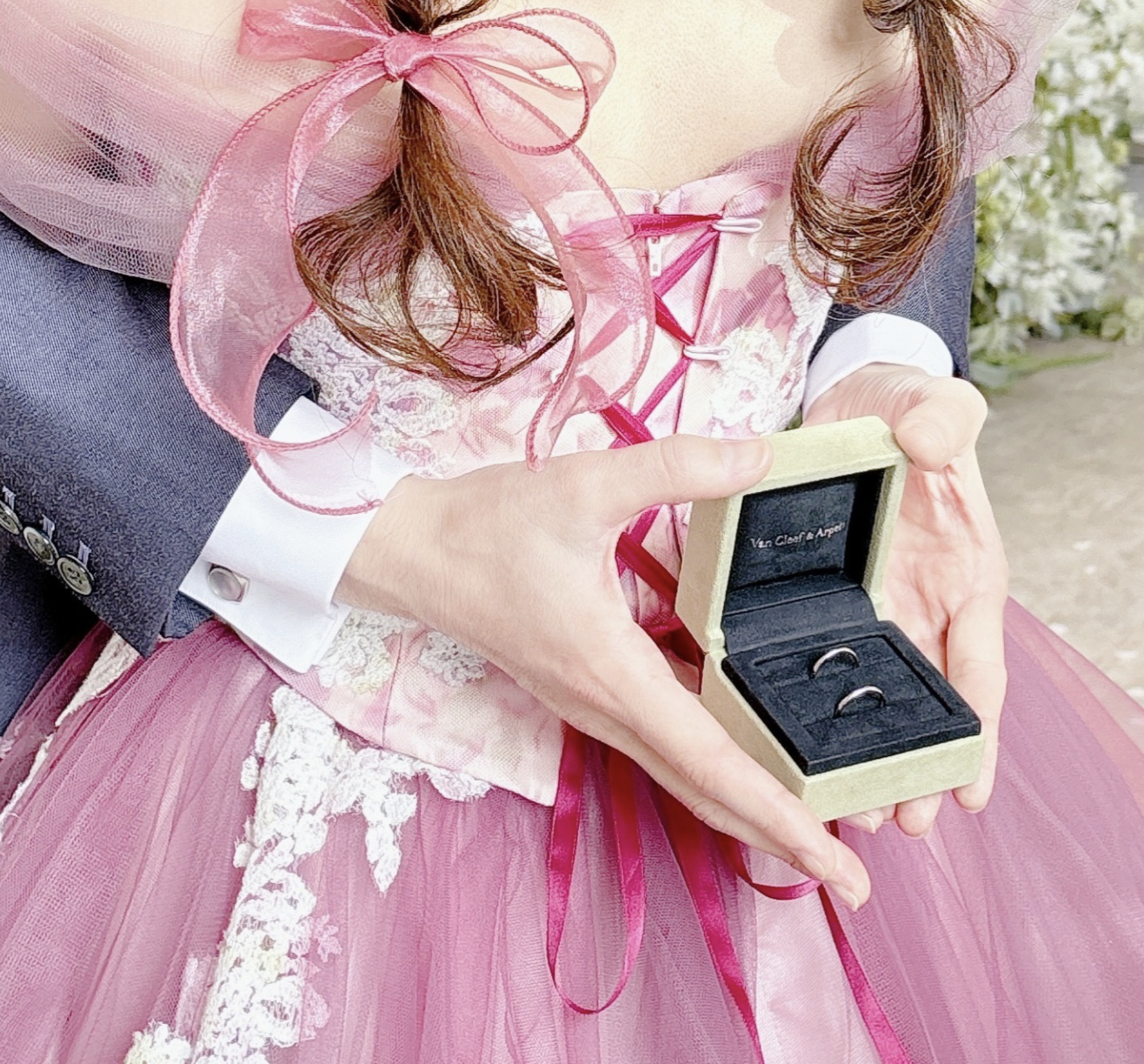 結婚指輪の相場はペアでいくら?【最新版】年代・地域・年収別平均費用を調査!のカバー写真 0.9300911854103343