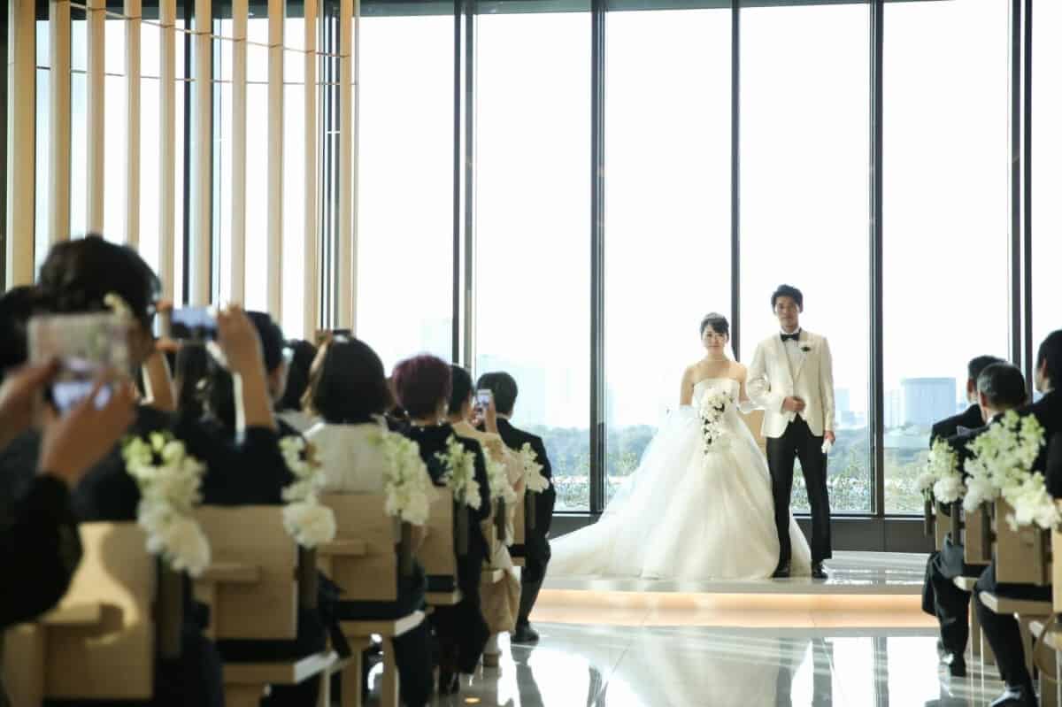 結婚式場を東京會舘に決めた理由！迷った式場はどこ？erica_wedさんにインタビュー♡のカバー写真 0.6658333333333334