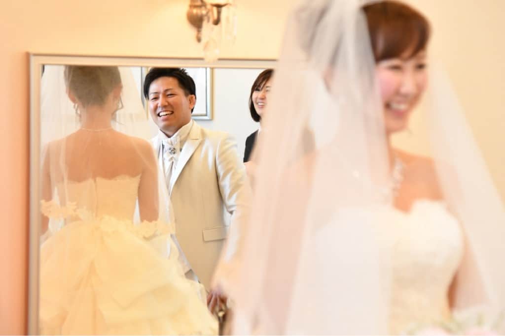 ふたり一緒がいい♡新郎新婦が一緒のお支度ショット10選のカバー写真 0.6669921875