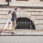 『彼女の実家に挨拶』服装は？喜ばれる手土産は？好印象を残すための方法のアイキャッチ画像