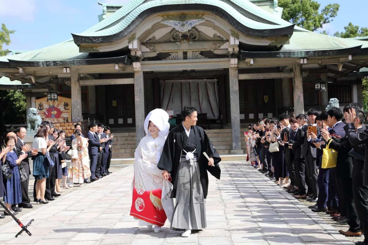 神前式の費用相場は？トータル費用から挙式費用の明細まで徹底解説♡のカバー写真 0.6658333333333334