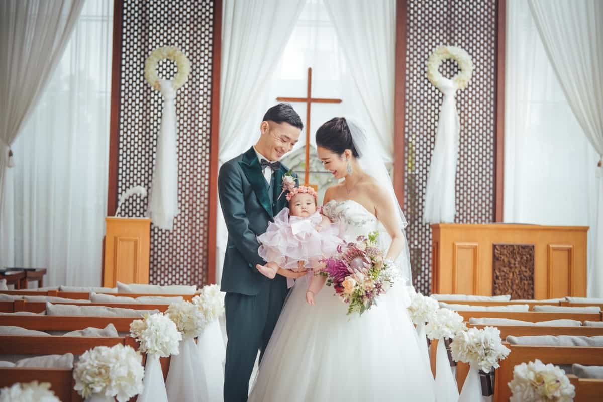 知らなきゃ損！結婚・出産したら貰えるお金♡申請するだけの制度って？のカバー写真 0.6666666666666666