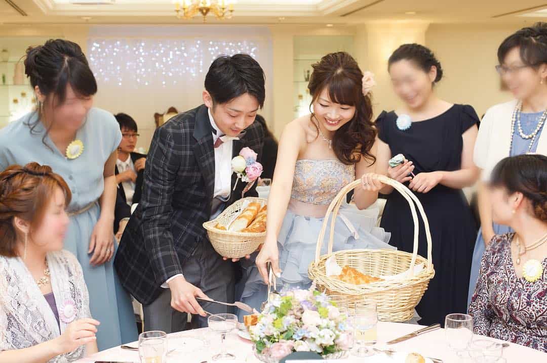 結婚 式 テーブル ラウンド 曲 邦楽 englshcaii