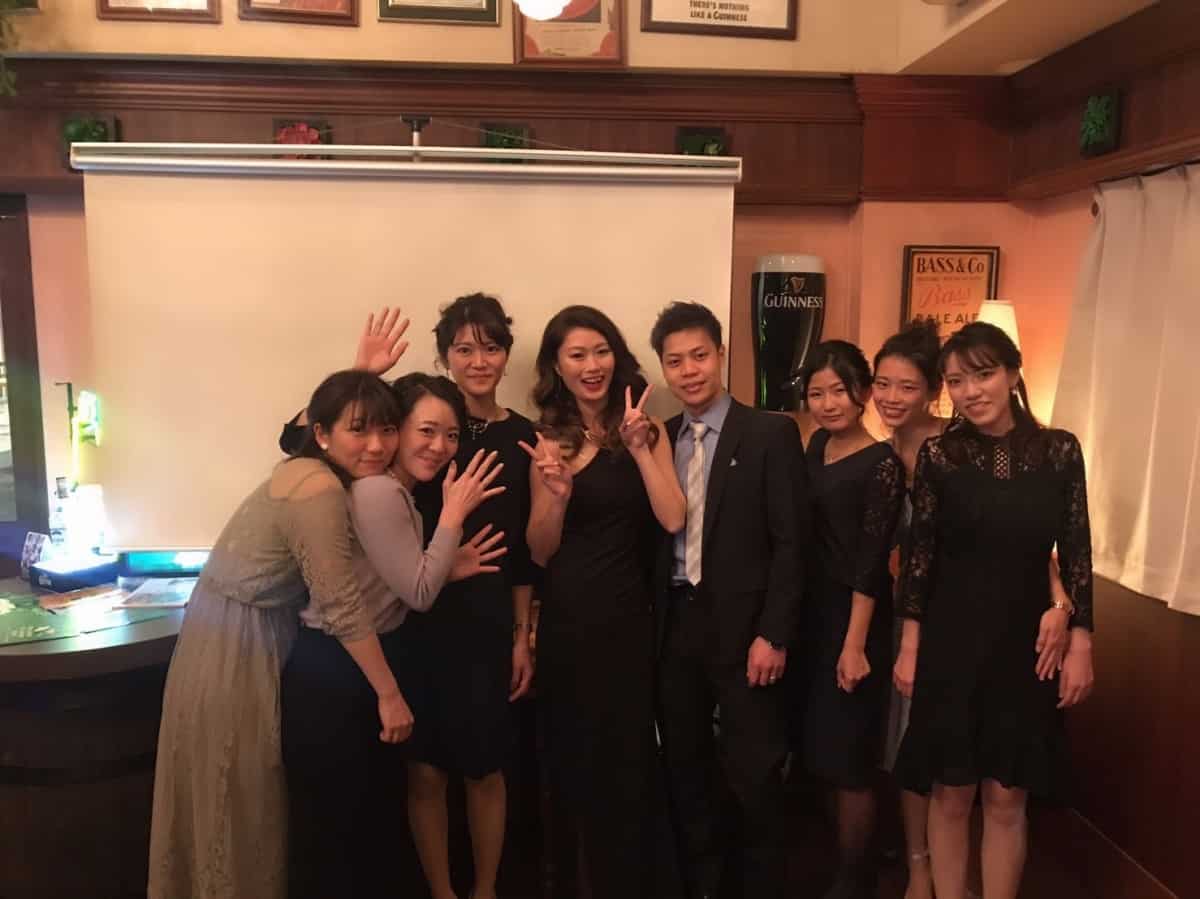 結婚式に長袖ドレスはあり！？お呼ばれにおすすめの長袖ワンピース＆パーティードレスのカバー写真 0.7491666666666666