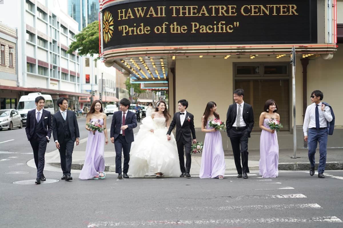 結婚式にストライプスーツはOK？おすすめの着こなし＆柄物スーツ！のカバー写真 0.6666666666666666