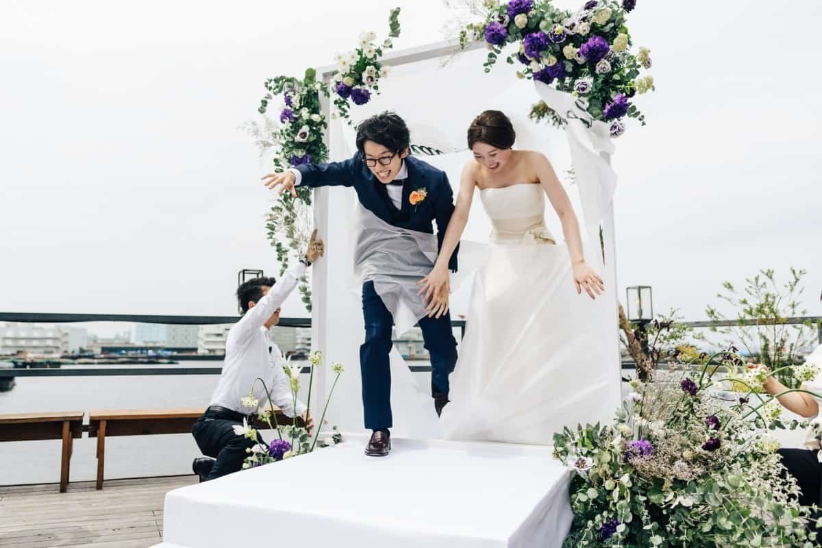 変わった結婚式がしたい！個性派カップル必見＊普通とは一味違う結婚式スタイル＆演出特集のカバー写真 0.6666666666666666