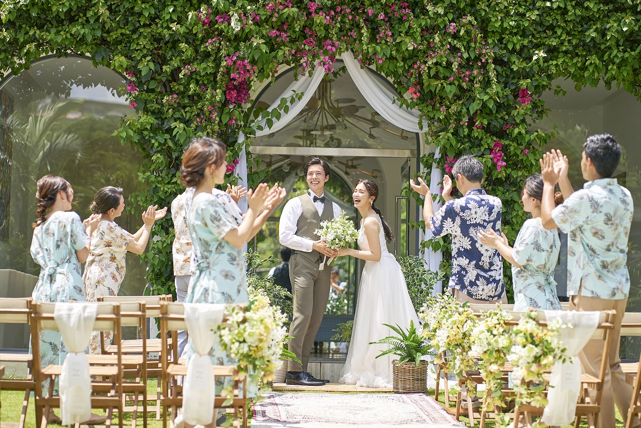 ブルー インフィニティー/小さな結婚式(イル・ド・レ)で結婚式