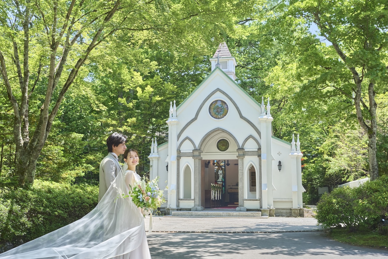 旧軽井沢礼拝堂 旧軽井沢ホテル音羽ノ森で結婚式 - ウェディングニュース