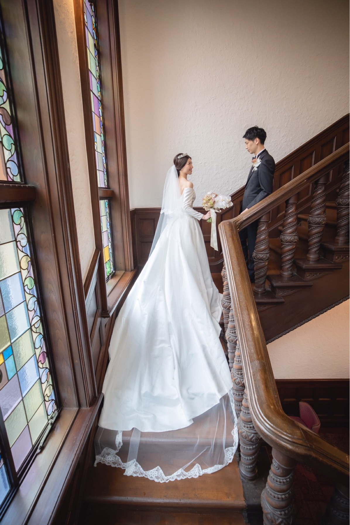 ヘッドドレス　Monique Lhuillier モニーク・ルイリエ Monique Lhuillier（モニーク ルイリエ）の新作カラードレスのご紹介