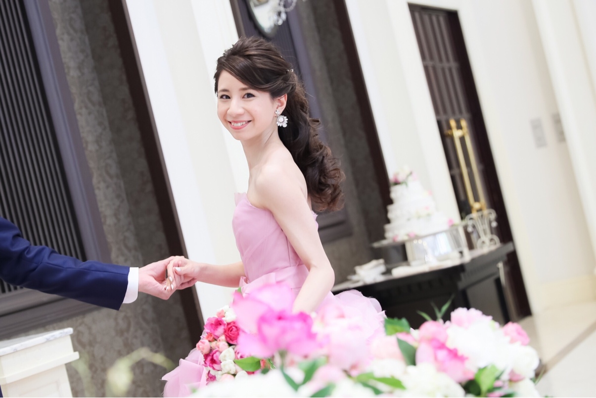 披露宴会場 演出の実例写真 枚 アーフェリーク迎賓館 博多 結婚式場探しはウェディングニュース