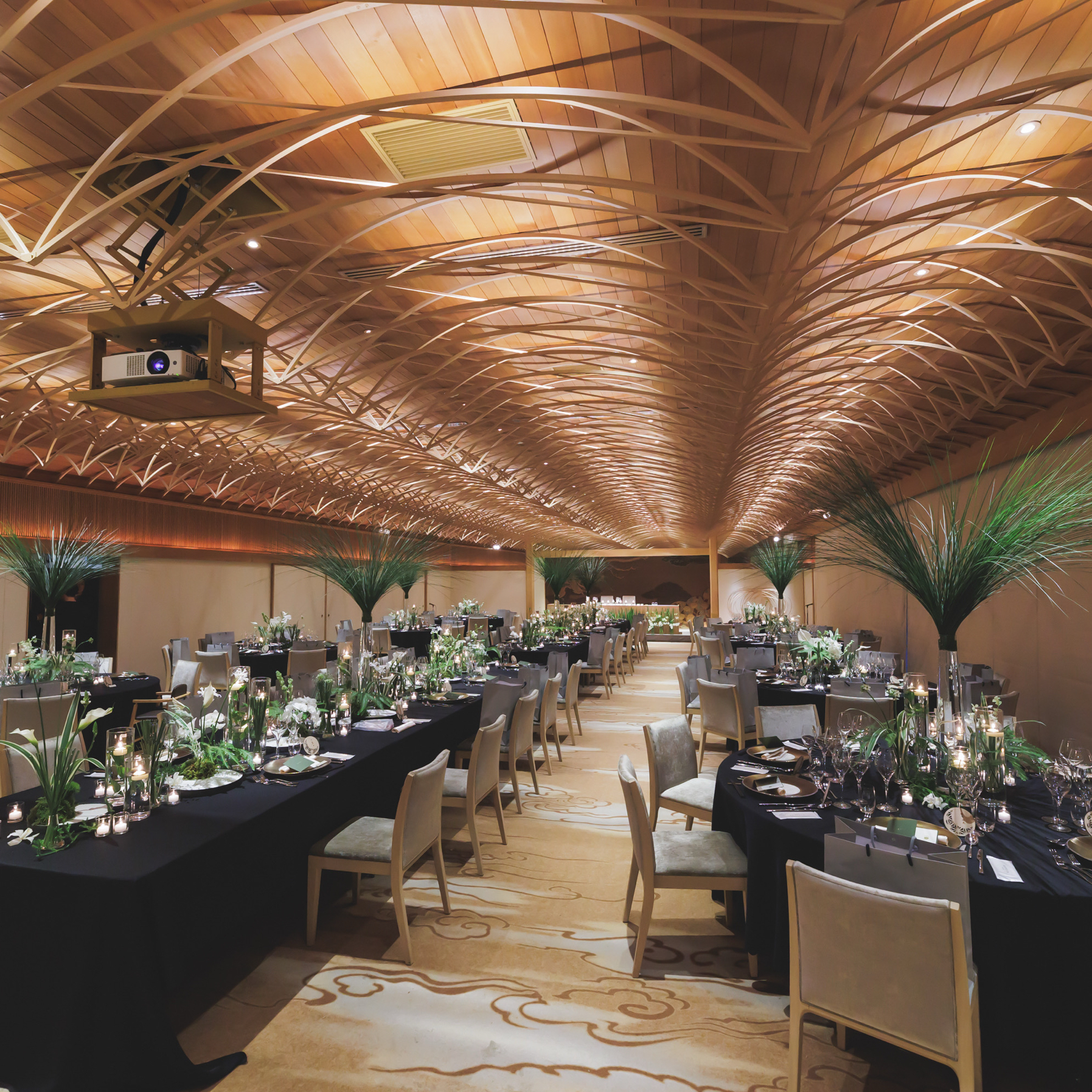 rina.loenaさんのカバー画像