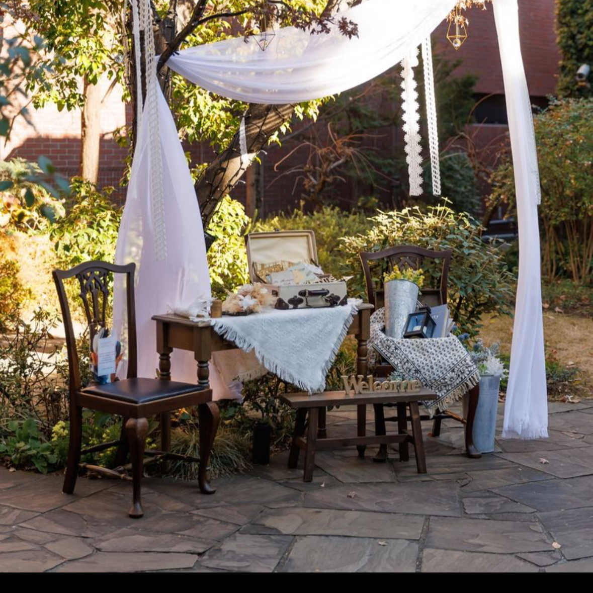 tastevinさんのカバー画像